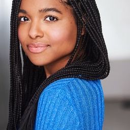 Naomi Grace - 選舉日演員 飾演Allison Chambers