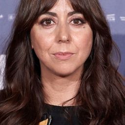 Carmen Ruiz 飾演 Mónica