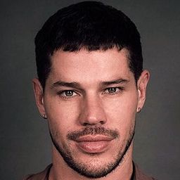 José Loreto 飾演 Nelson