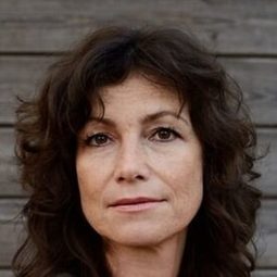 Sabine Vitua - Liebe wie am ersten Tag演員 飾演Ines Falk