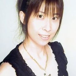 瀧本富士子 飾演 