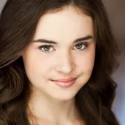 Josette Halpert 飾演 Bean