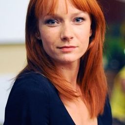 瑪格達萊納·瓦拉赫 飾演 Barbara Sobieraj