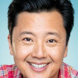 Paul Hansen Kim 飾演 Wang