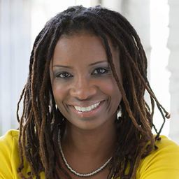 Chris Everett 飾演 R.I.P.D. Evidence Clerk