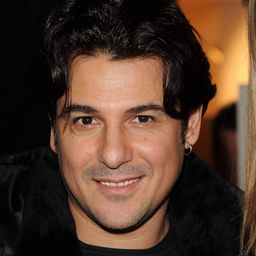 Dario Bandiera 飾演 Piero