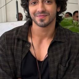 Ahaan Panday 飾演 Krish Kapoor