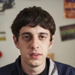 艾馬爾維加 飾演 Jonás