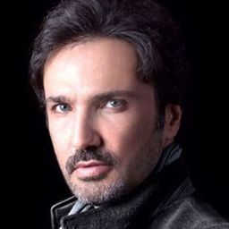 Mohammad Reza Foroutan 飾演 