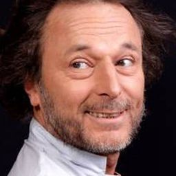 Michel Carliez 飾演 Drug Dealer