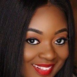 潔姬·阿皮亞 飾演 Ruth