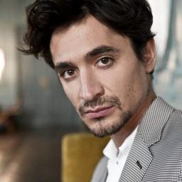 Giulio Beranek - Manuel演員 飾演Erol