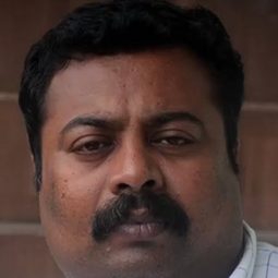 Sohan Seenulal - Night Drive演員 飾演Santhosh