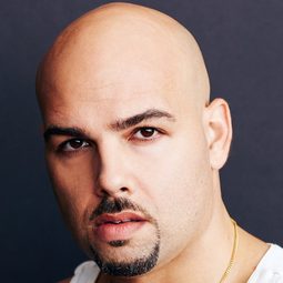 Alexander Salamat 飾演 Attila (voice)