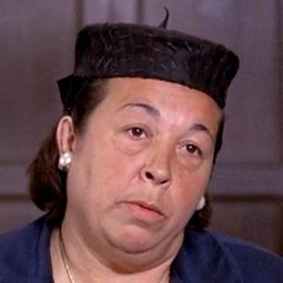 Franca Scagnetti 飾演 Maid