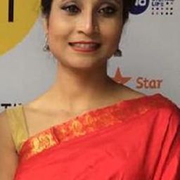 Pranami Bora 飾演 Young Priyendu's Mother