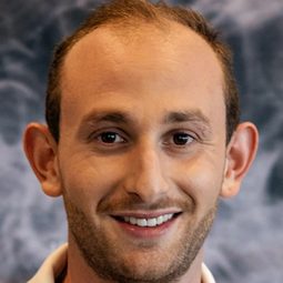 基斯莫達 金恩 - A Mother演員 飾演Guillaume