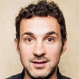 馬克·諾曼德 飾演 Self