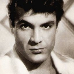 Franco Andrei 飾演 Pier Luigi Dodi, the painter