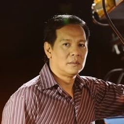 喬伊·馬克茲 - 巴塞隆拿：未訴的衷情演員 飾演Caloy Antonio