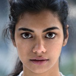 Hiftu Quasem 飾演 Meg