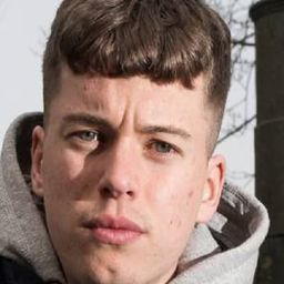 Pjotr Golsteyn 飾演 