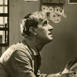 Frederick Burton 飾演 Judge Goodhue