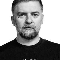 米哈烏馬伊尼茨 飾演 