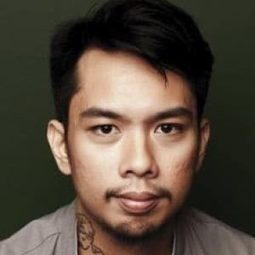 拉亞·馬丁 飾演 