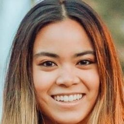 Sari Arambulo 飾演 Abbie Bladecut