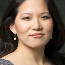 Karen Chia-Ling Ho 飾演 Meretaten