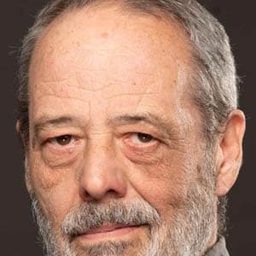 Mauricio Minetti 飾演 