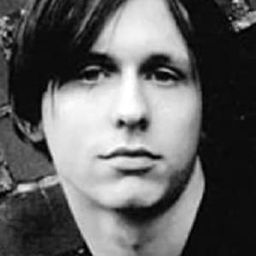 Thomas Schmieder 飾演 Steve