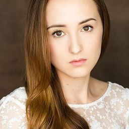 弗朗西斯卡·洛薩諾 飾演 Romina