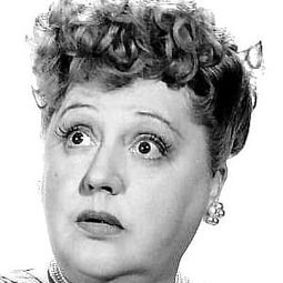 Grace Hayle 飾演 Miss Hambridge