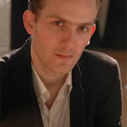 Julien Haurant 飾演 Coco