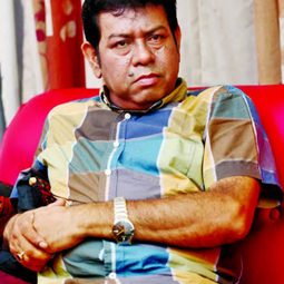 納德·喬杜里 飾演 