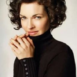 Florence Mezzara 飾演 Susanna