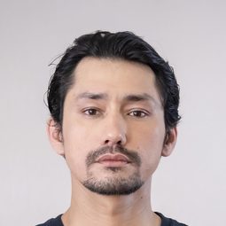 Revaldo 飾演 Romli