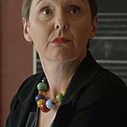 Christine Defay 飾演 La directrice de l'école