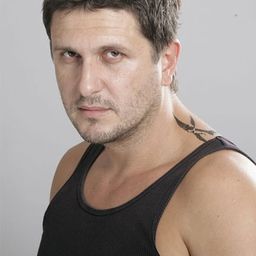 Assen Blatechki 飾演 Nick