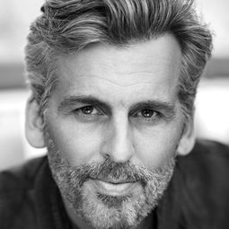 歐迪·費爾 - Resident Evil: Diary of an Apocalypse演員 飾演Self