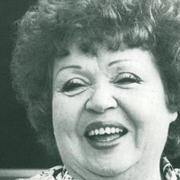 Jackie Sardou 飾演 Mado