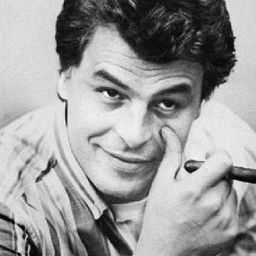 Michele Placido 飾演 Bernardo Provenzano