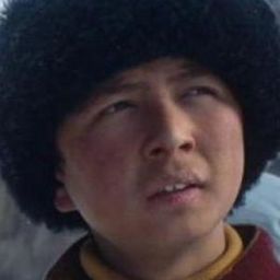 Stanzin Gombo 飾演 Hari