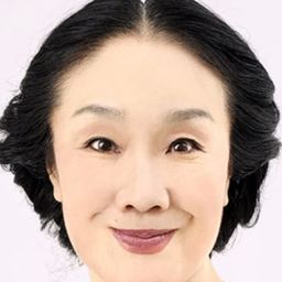 白石加代子  飾演 Rohan's Grandmother