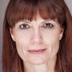 Caroline Harding 飾演 Sandra Gale