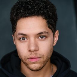 Stony Blyden 飾演 Klyde Kosar