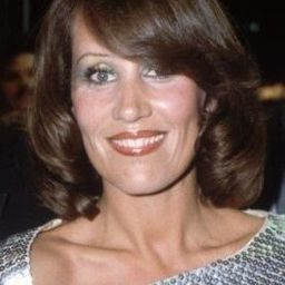 Fiona Richmond 飾演 Mrs. French