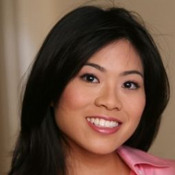 Catherine An - 愛在遙遠的附近演員 飾演Hostess